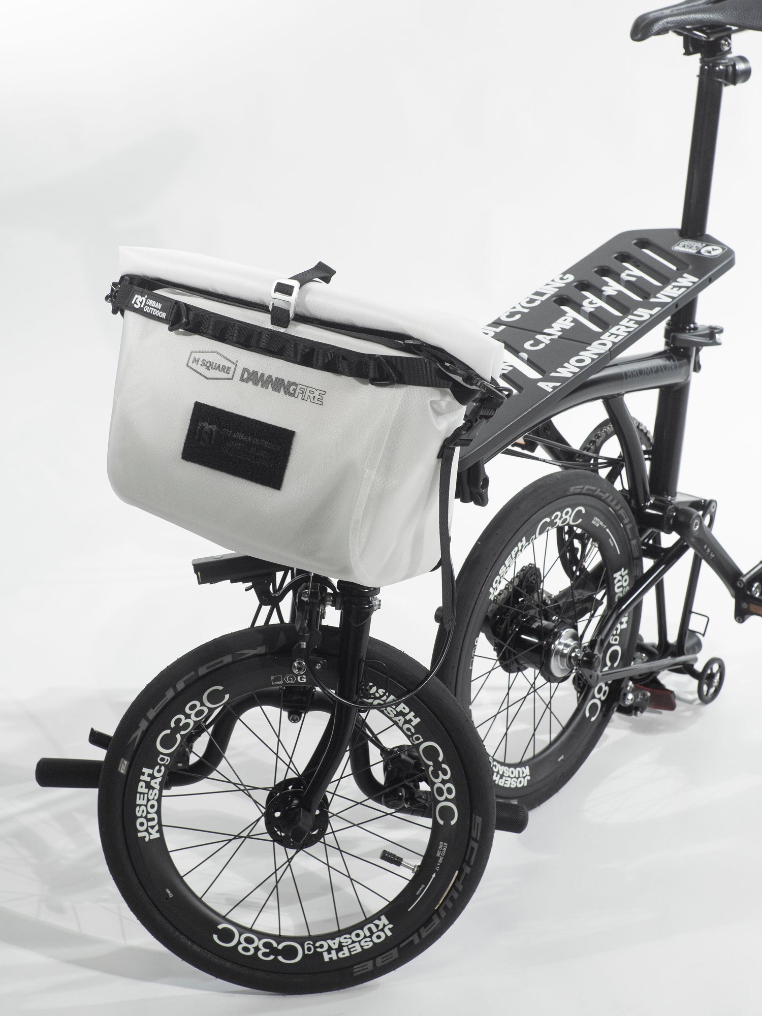 ブロンプトンバッグ + トリゴフレーム – ホワイト